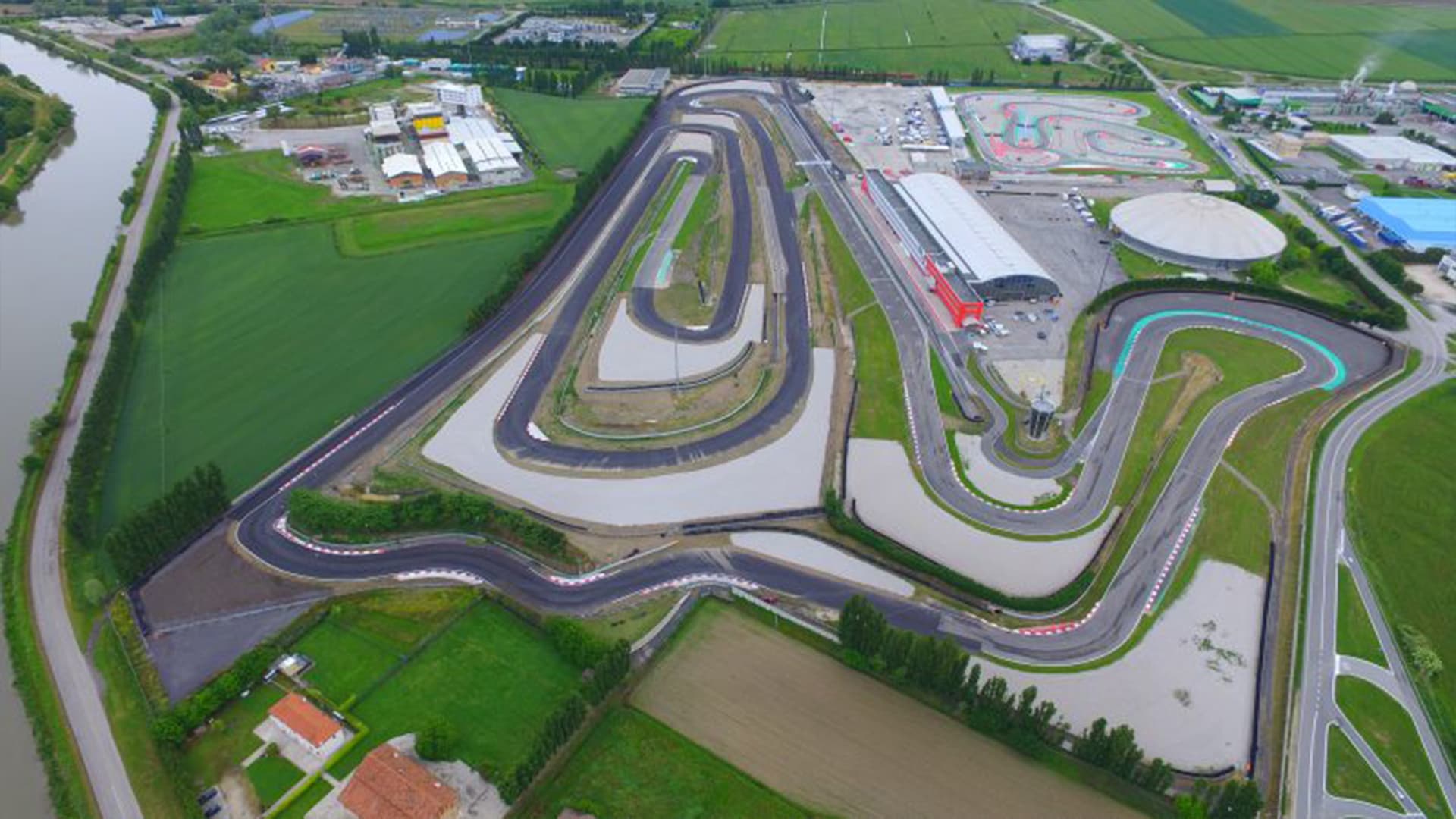 Adria teased for RaceRoom’s next update