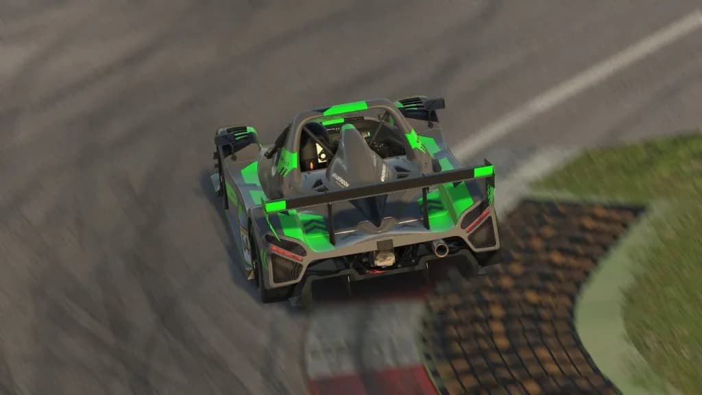 iRacing: Spotter Now Warns Dangerous Track Re-entries